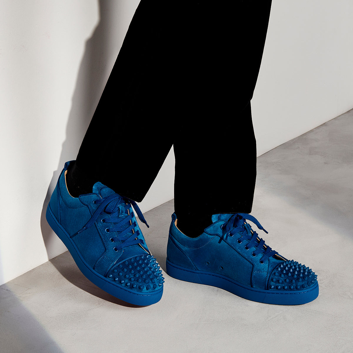CHRISTIAN LOUBOUTIN Louis Junior Spikes Blue