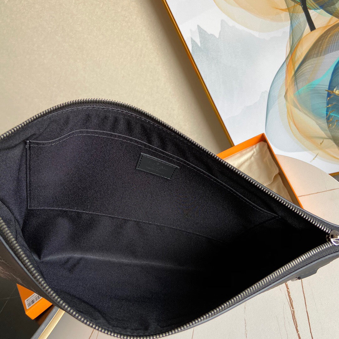 LV Pochette Voyage