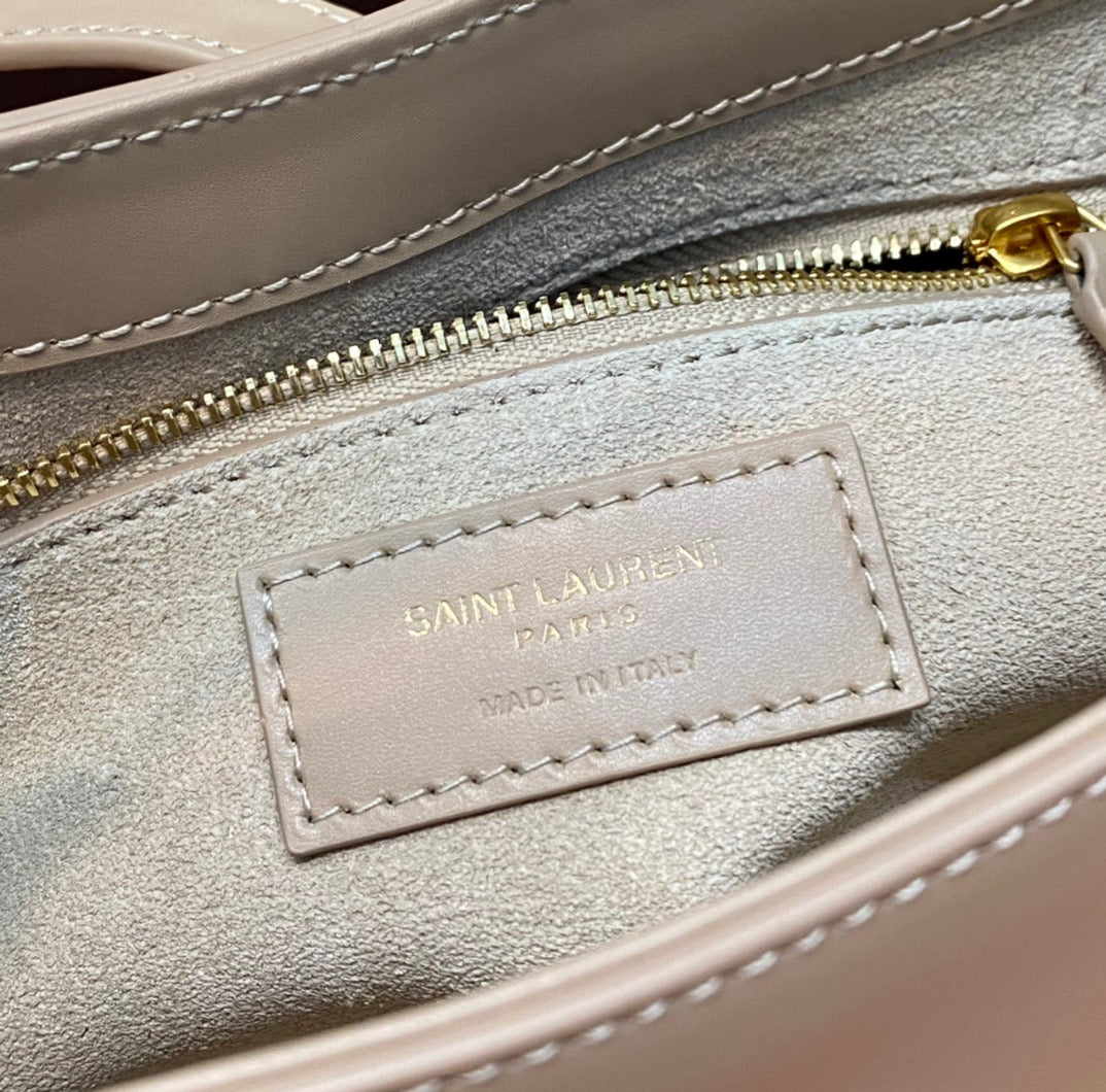 YSL Le 5 À 7 Hobo Bag In Natural Smooth Leather