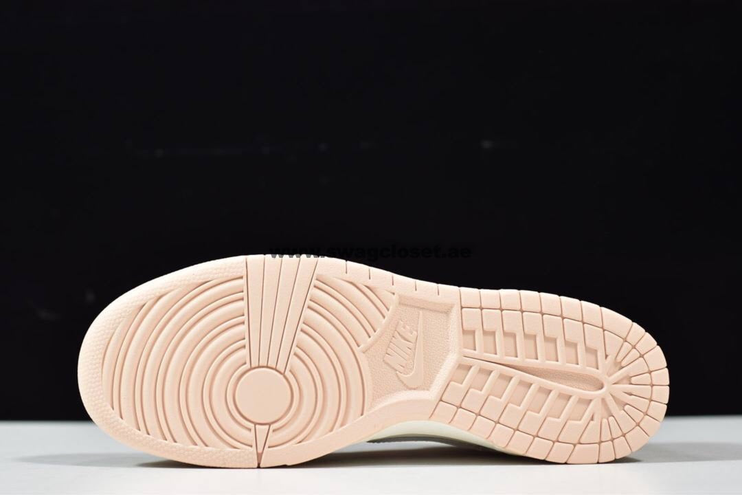 Nike Dunk Low Orange Pearl