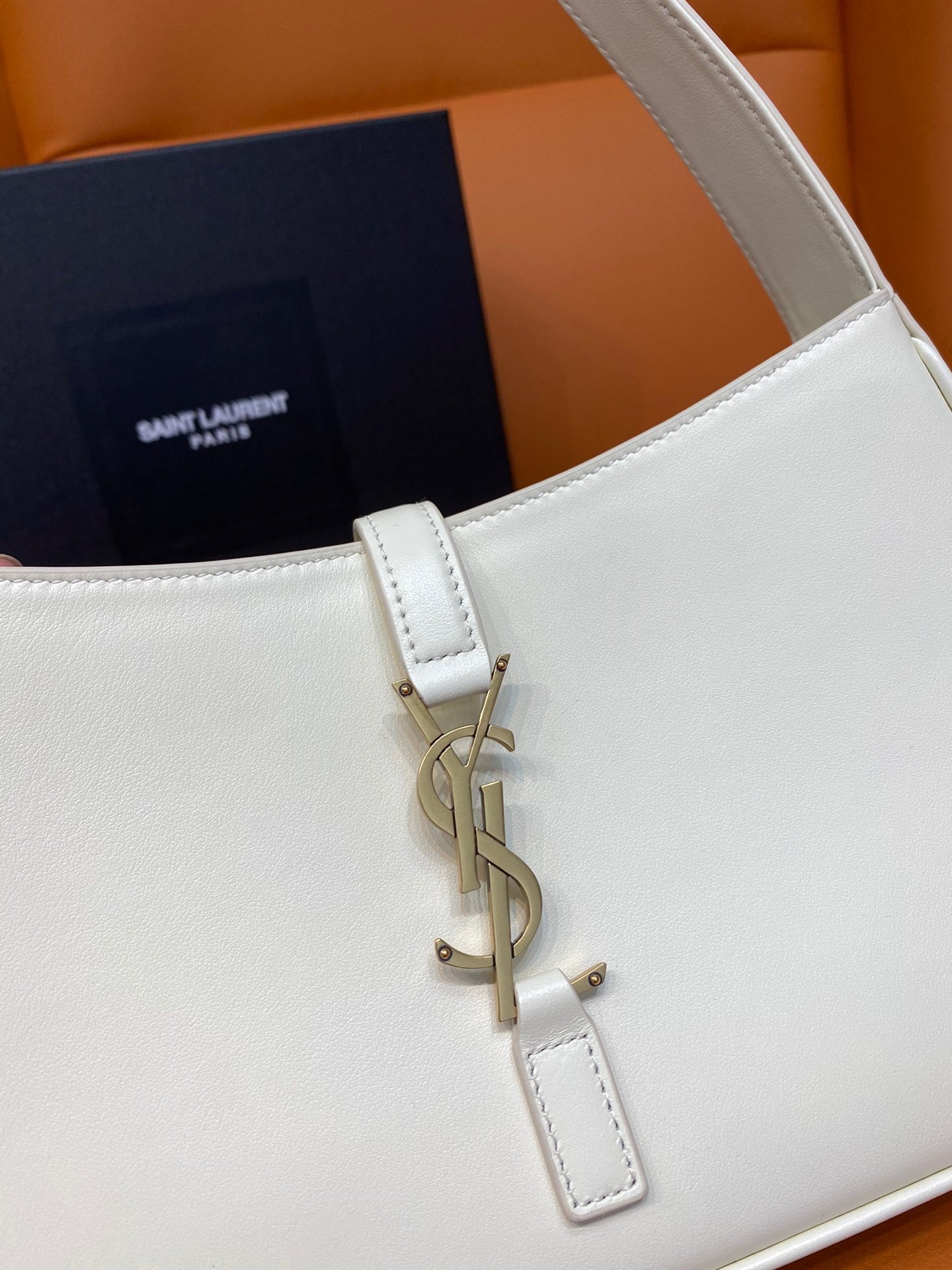 YSL Le 5 À 7 Hobo Bag In Natural Smooth Leather white