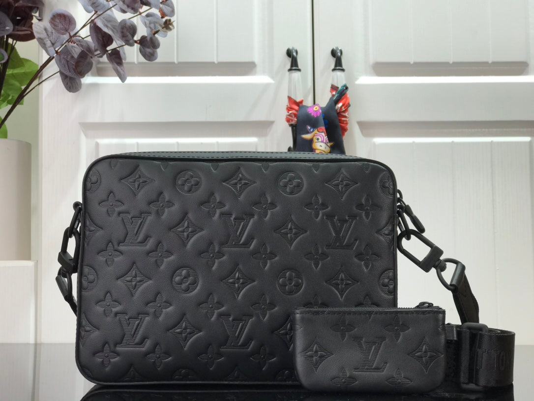 LV DUO MESSENGER