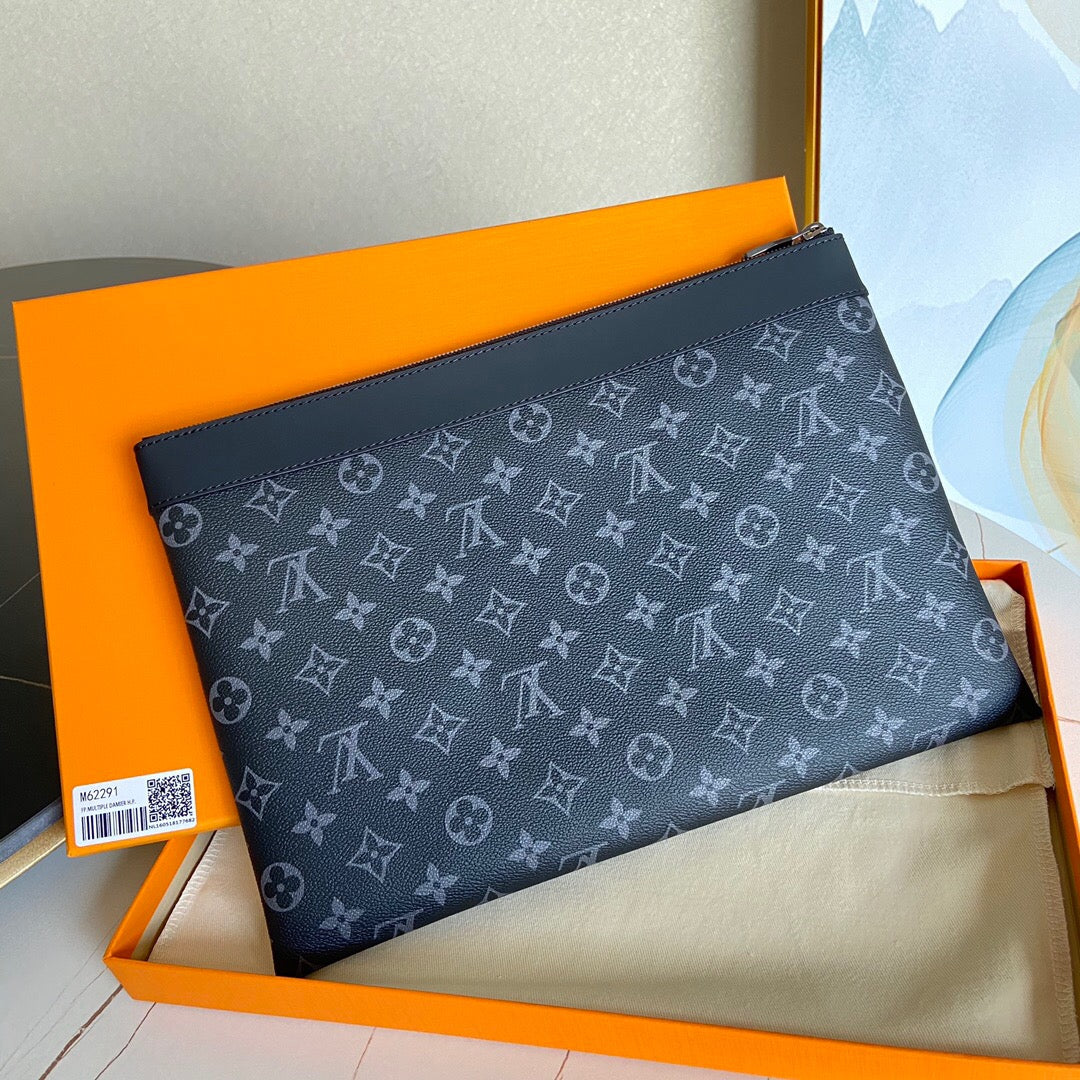 LV Pochette Voyage