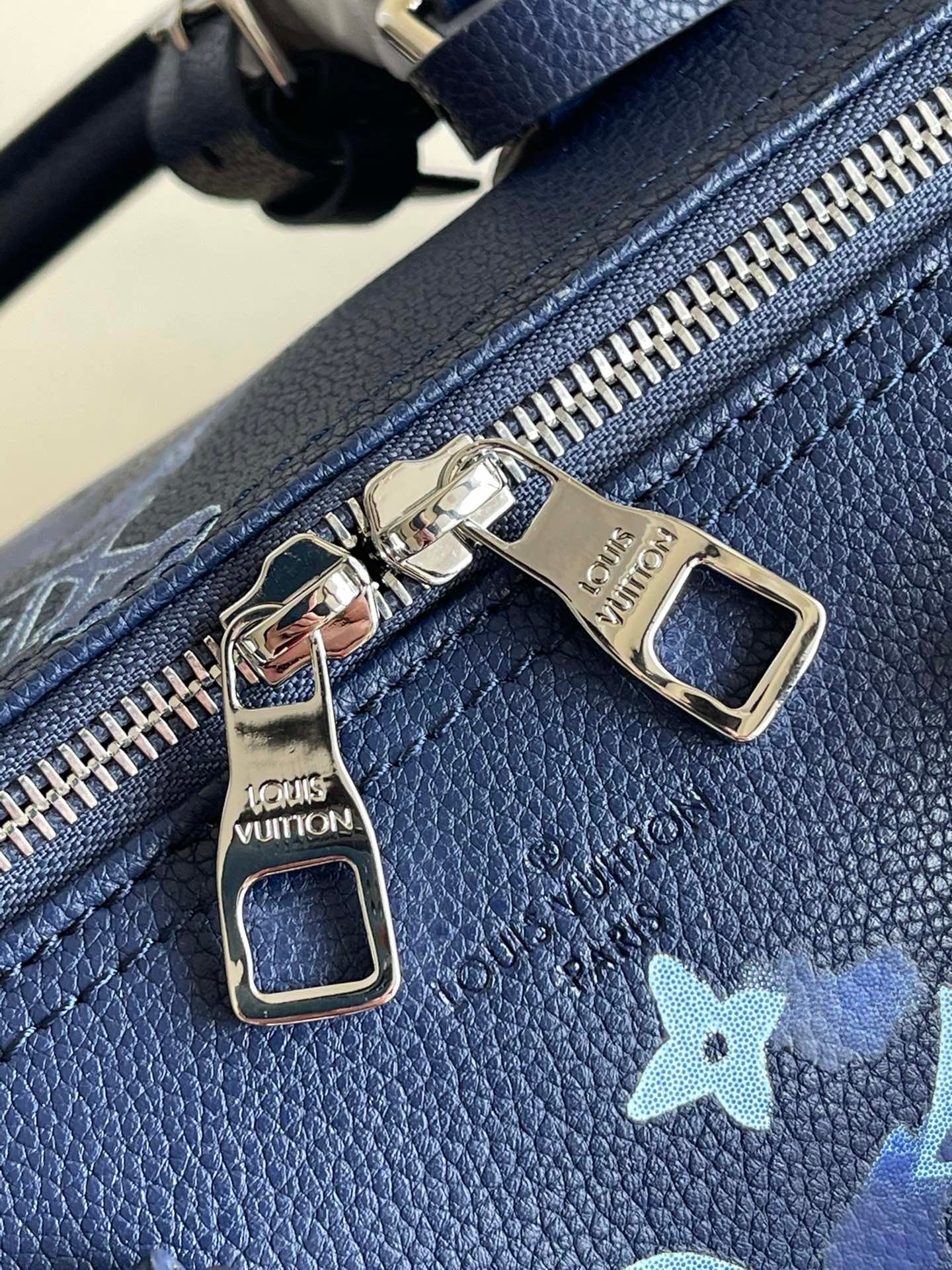 LV KEEPALL BANDOULIERE 40