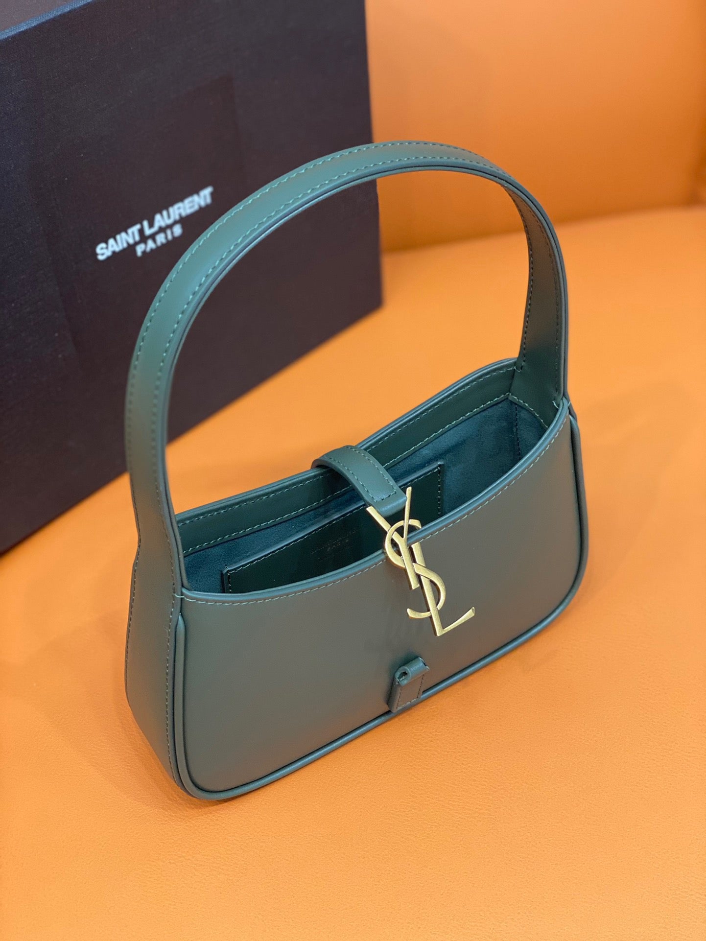 YSL Le 5 À 7 Hobo Bag In Natural Smooth Leather Green