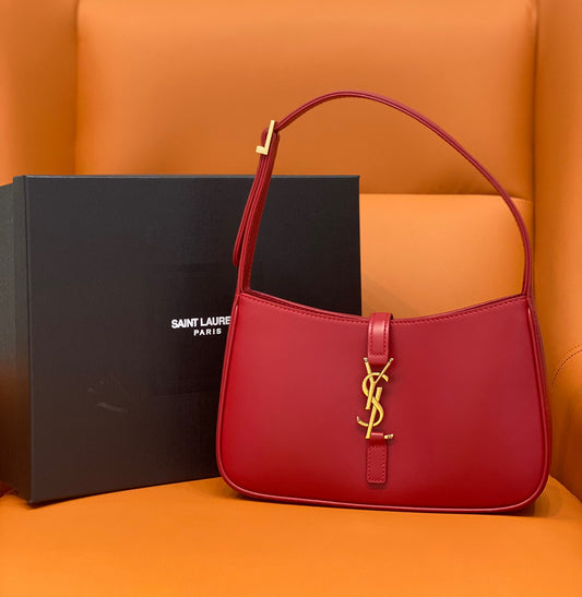 YSL Le 5 À 7 Hobo Bag In Natural Smooth Leather Red