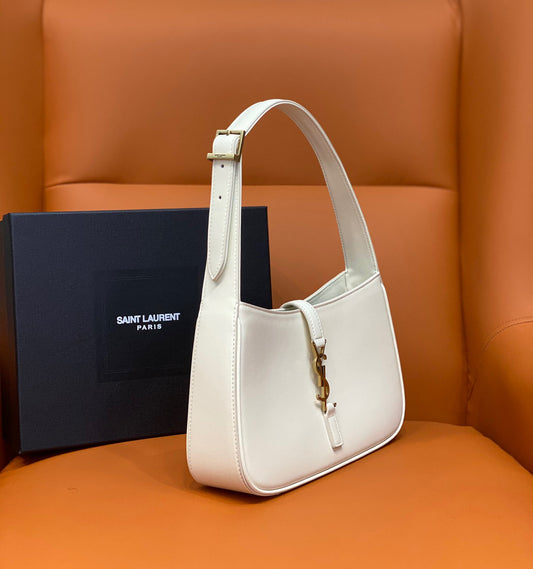 YSL Le 5 À 7 Hobo Bag In Natural Smooth Leather white