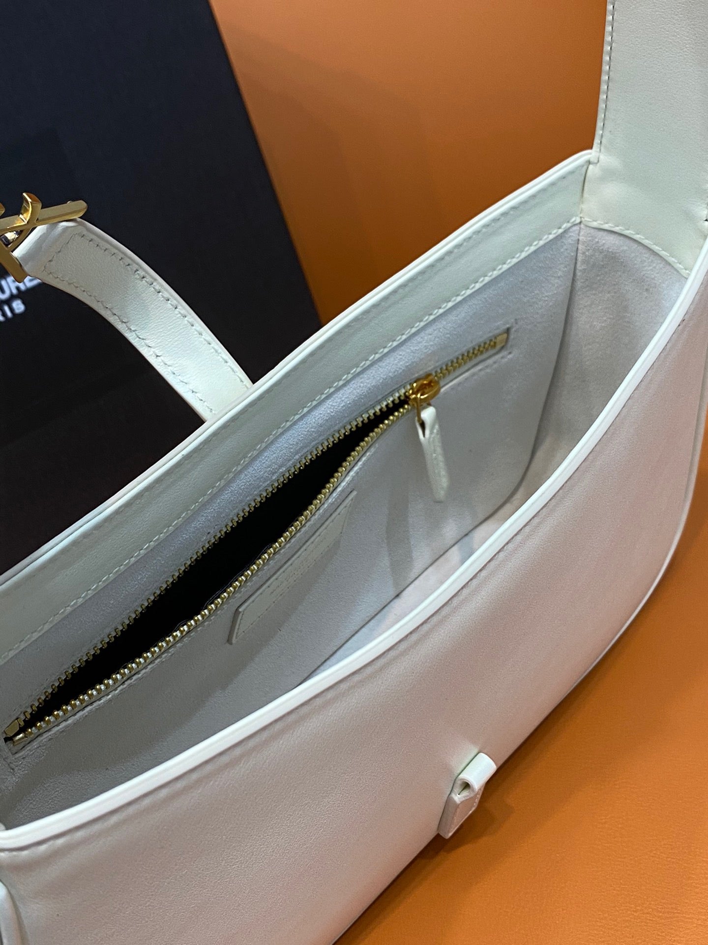 YSL Le 5 À 7 Hobo Bag In Natural Smooth Leather white