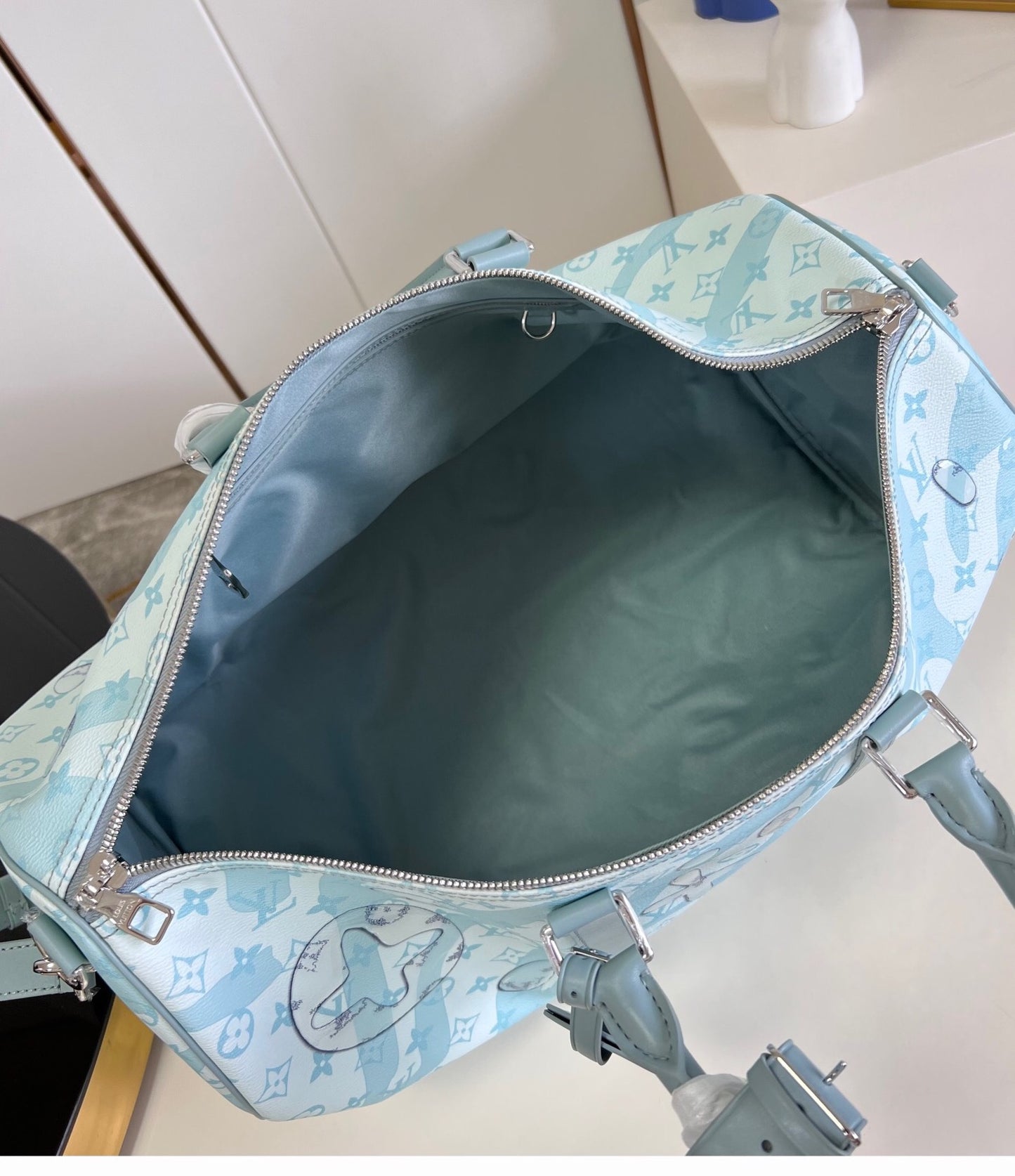 LV Keepall Bandoulière 50 Bag
