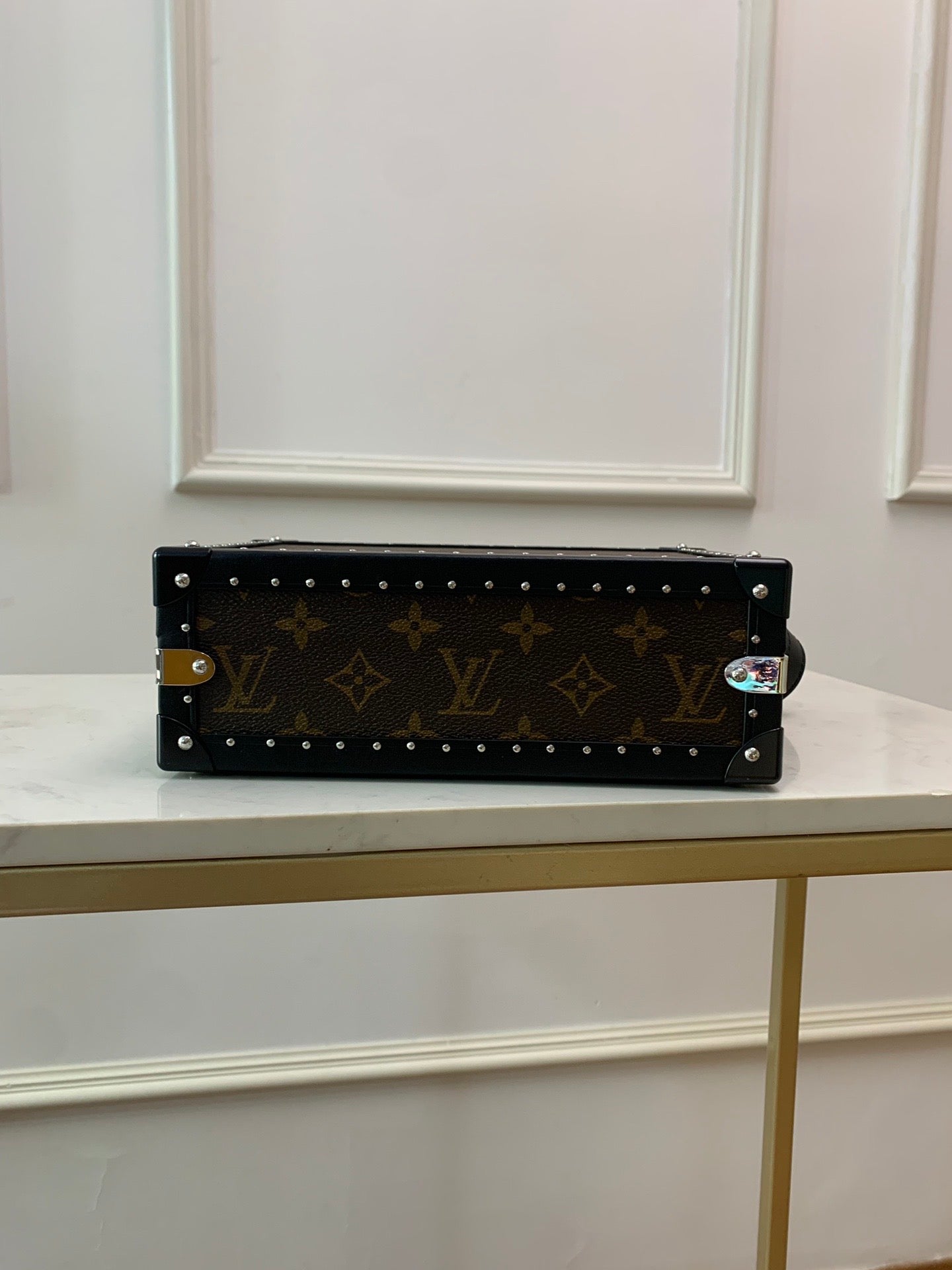 LV CLUTCH BOX