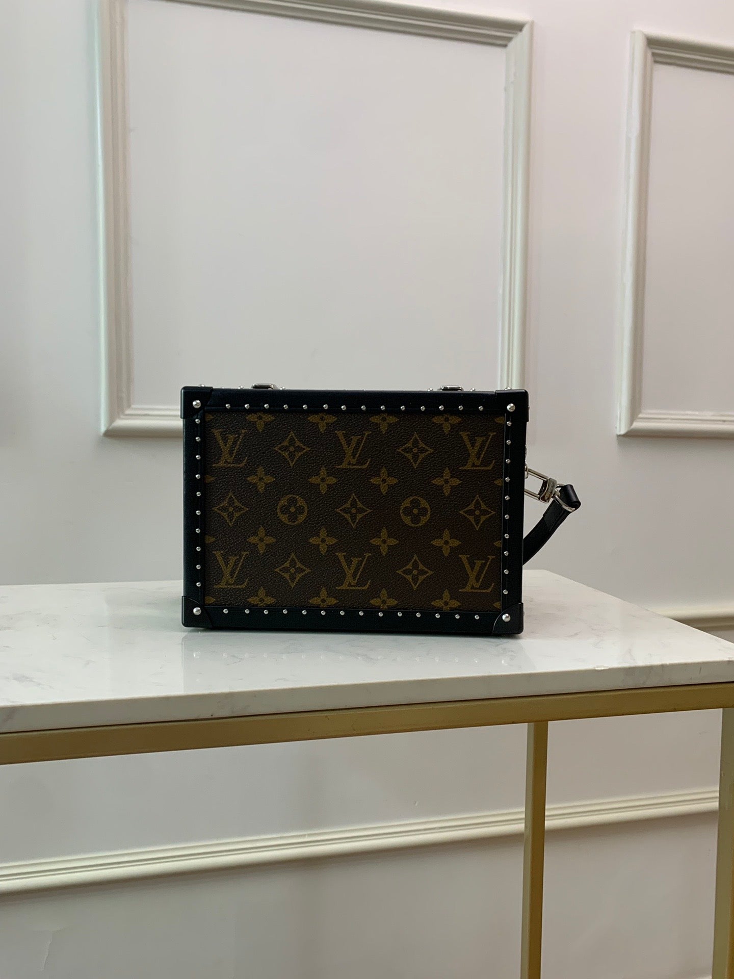LV CLUTCH BOX