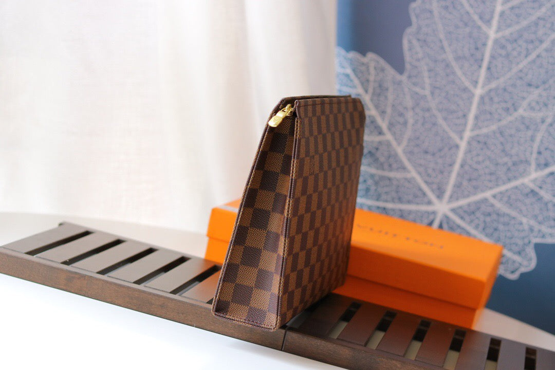 LV Damier Ebene Poche Toilette 26 Pouch