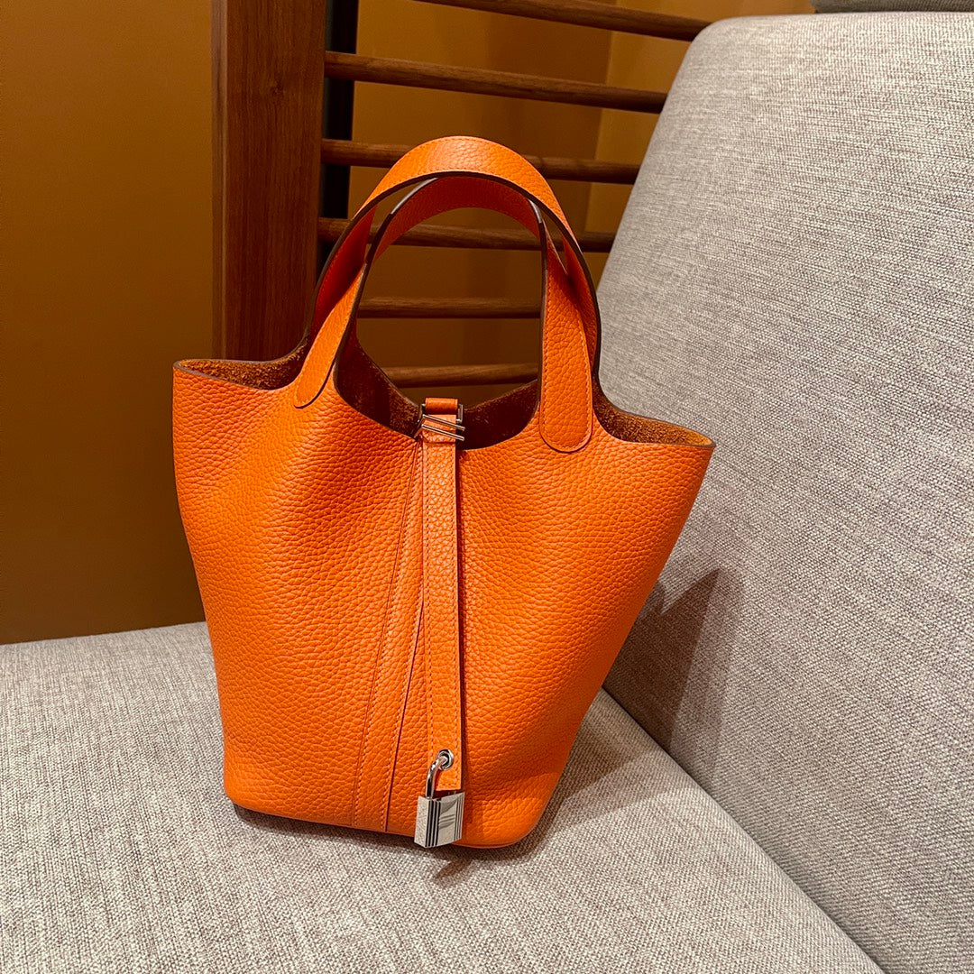 Hermès Picotin 18cm  Gold hardware