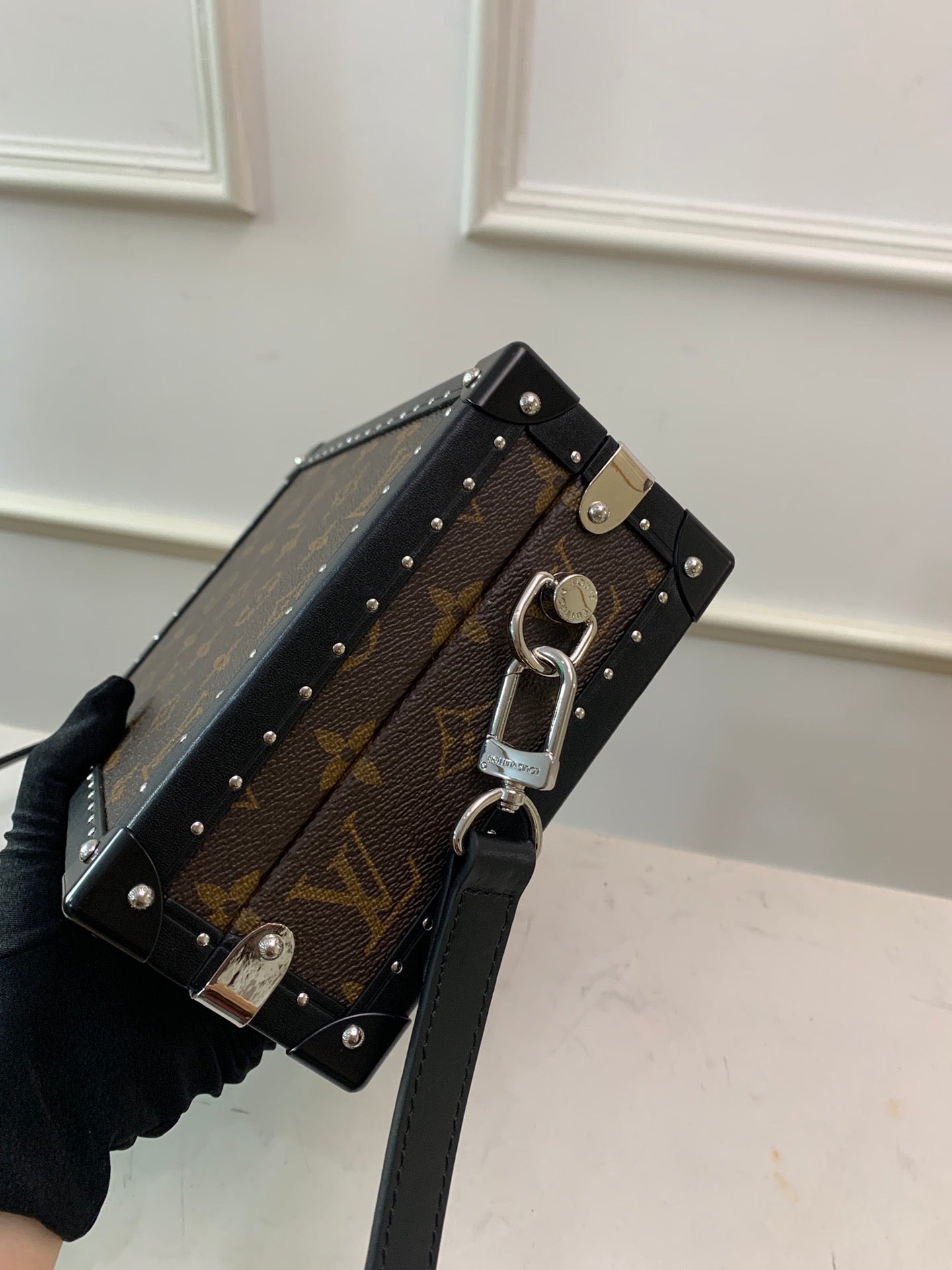 LV CLUTCH BOX