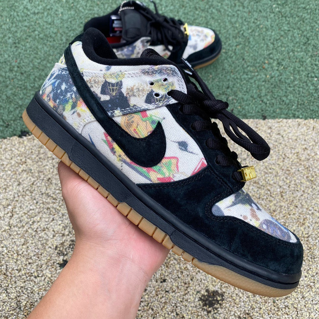 Nike SB Dunk Low x
Supreme “Rammellzee”