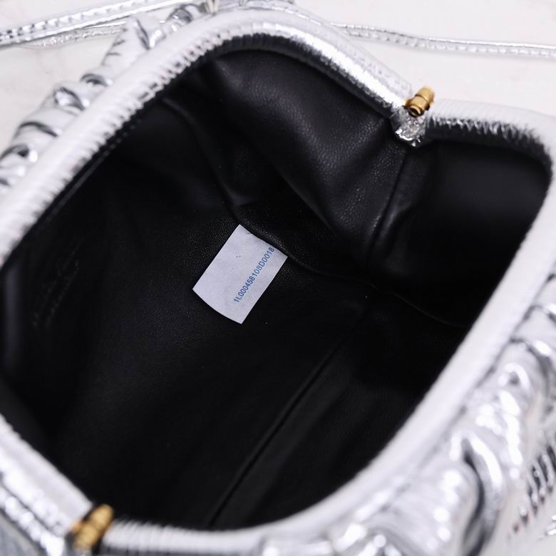 BOTTEGA VENETA The Pouch in Calfskin Metallic Leather