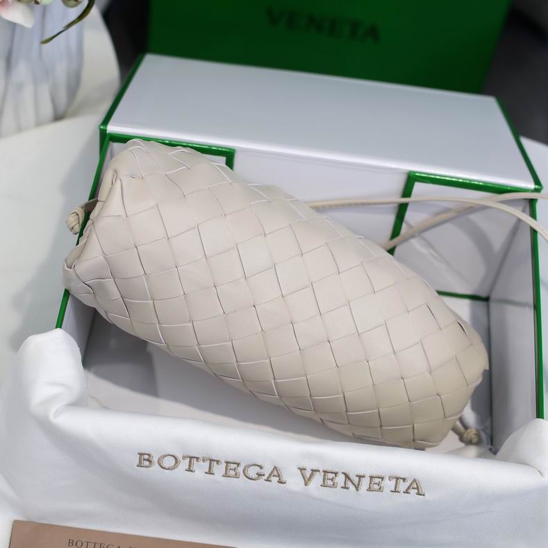 BOTTEGA VENETA Off White Lambskin Mini Pouch
