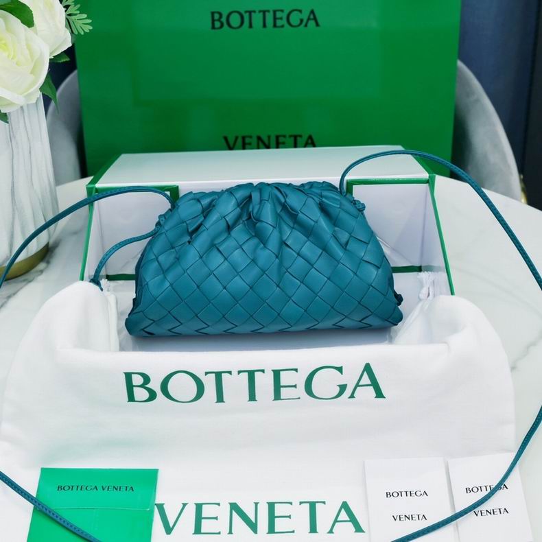 BOTTEGA VENETA Pearl Lambskin Mini Pouch