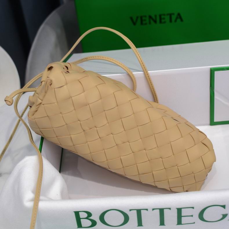 BOTTEGA VENETA Biege Lambskin Mini Pouch