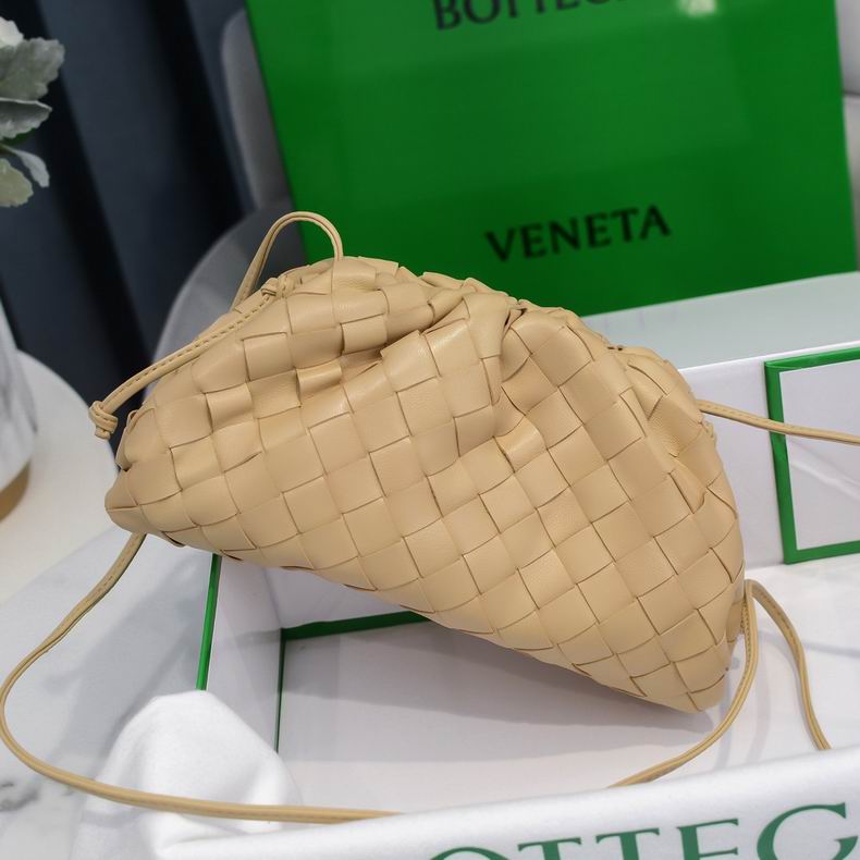 BOTTEGA VENETA Biege Lambskin Mini Pouch