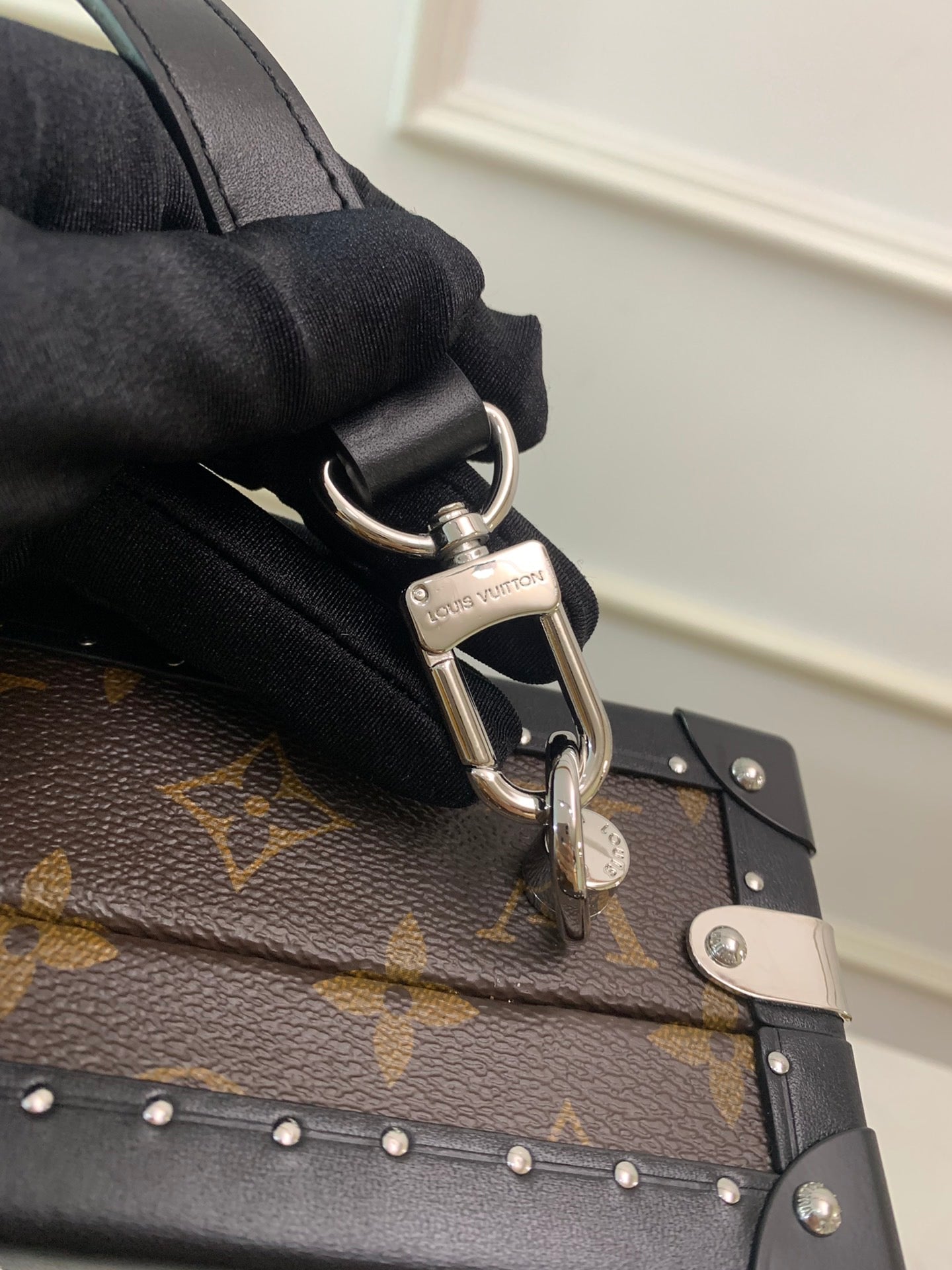 LV CLUTCH BOX
