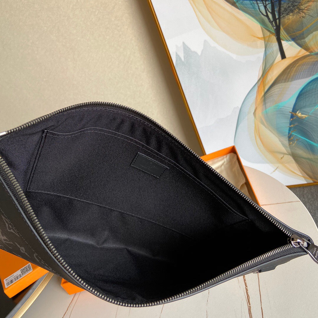 LV Pochette Voyage