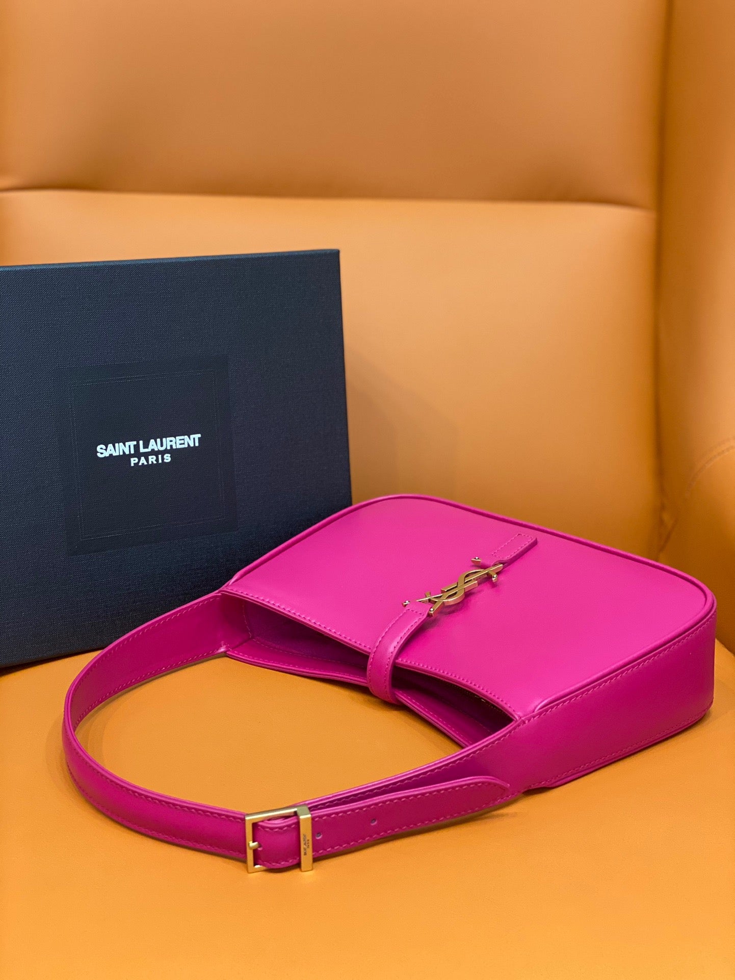 YSL Le 5 À 7 Hobo Bag In Natural Smooth Leather Pink