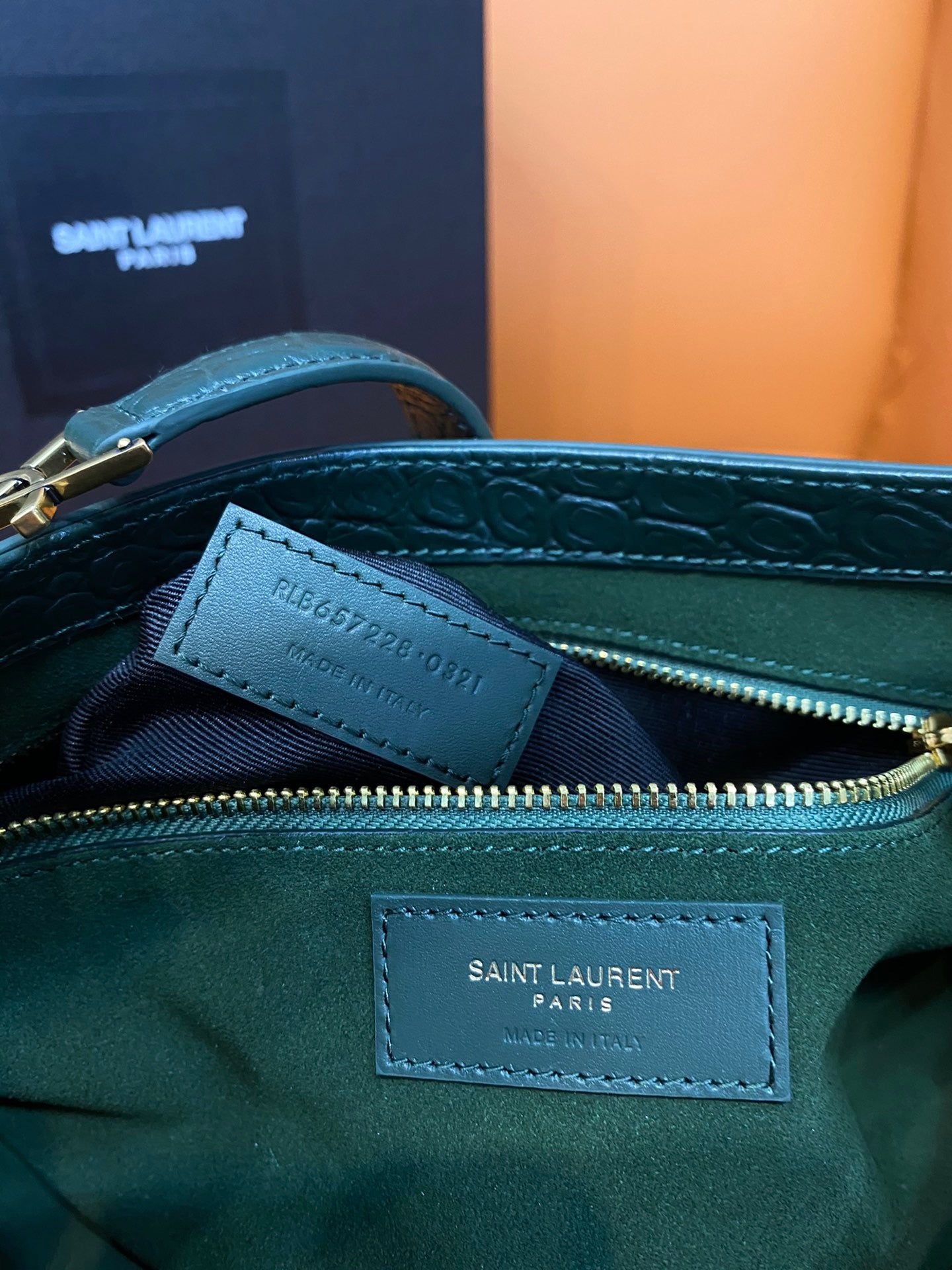 YSL Le 5 à 7 Hobo Shoulder Bag in Crocdile-embossed Leather Green