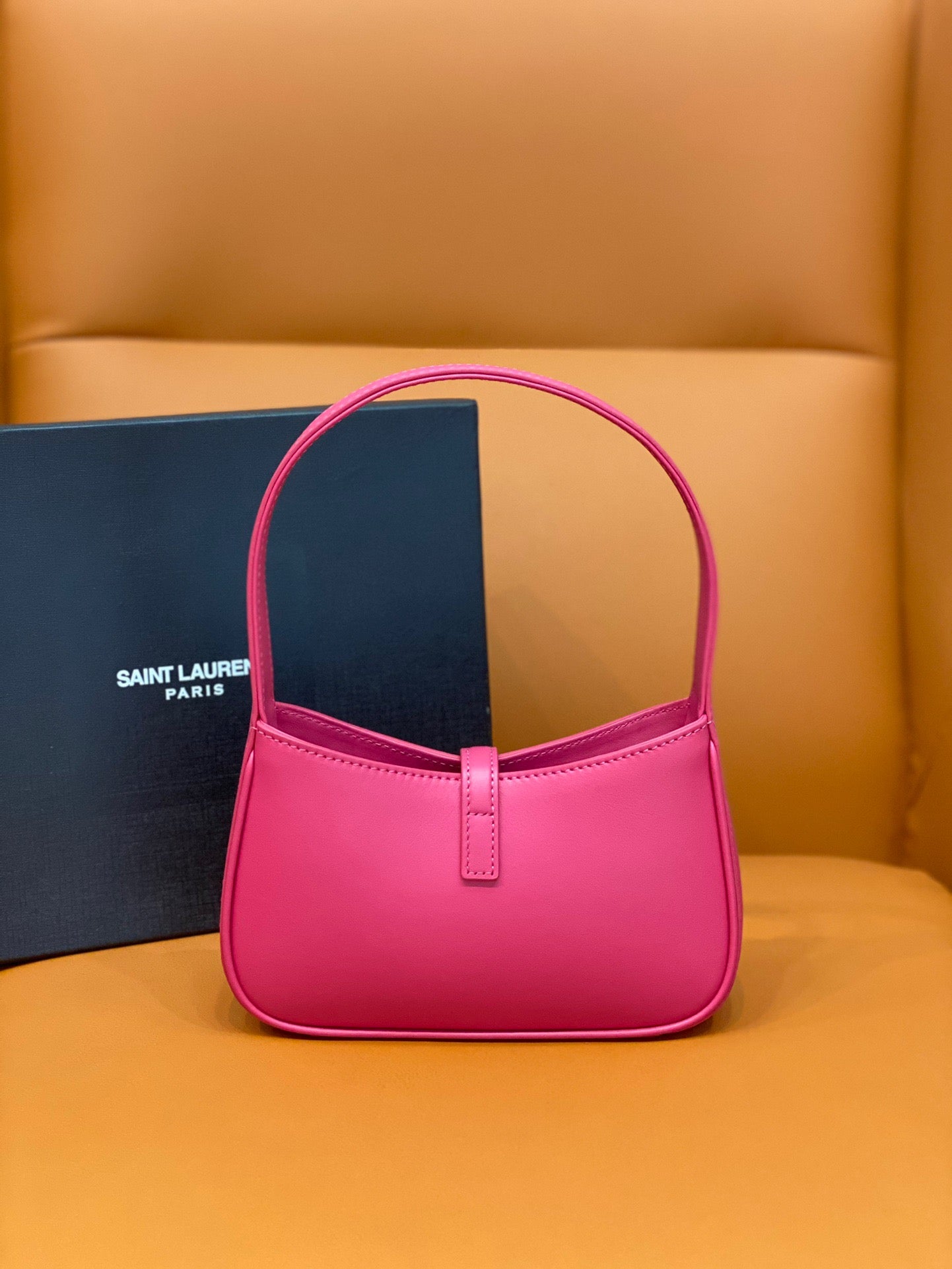 YSL Le 5 À 7 Hobo Bag In Natural Smooth Leather Pink