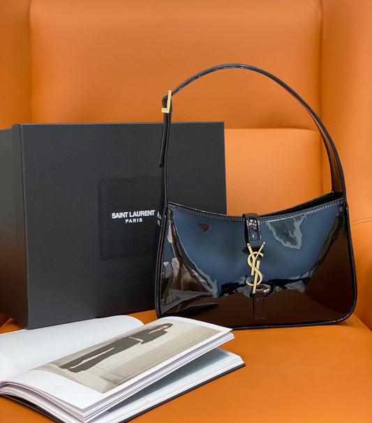 YSL Le 5 à 7 Hobo Shoulder Bag in Glossed Leather Black