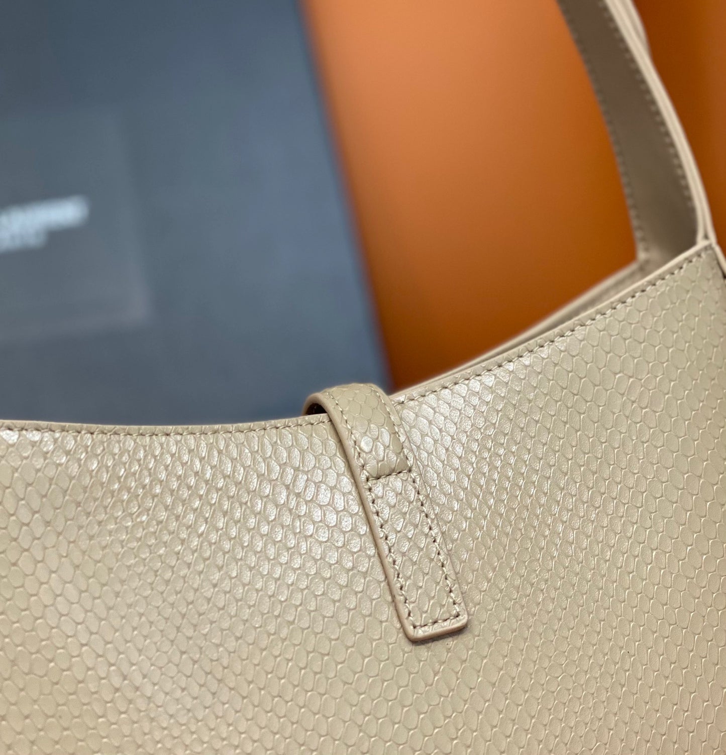 YSL Le 5 À 7 Hobo Bag