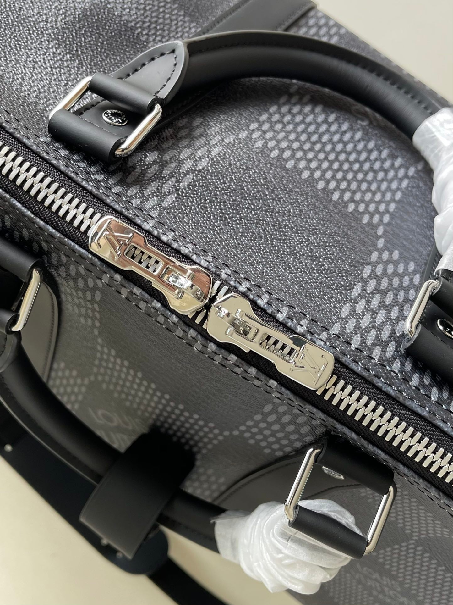 LV KEEPALL BANDOULIERE 50