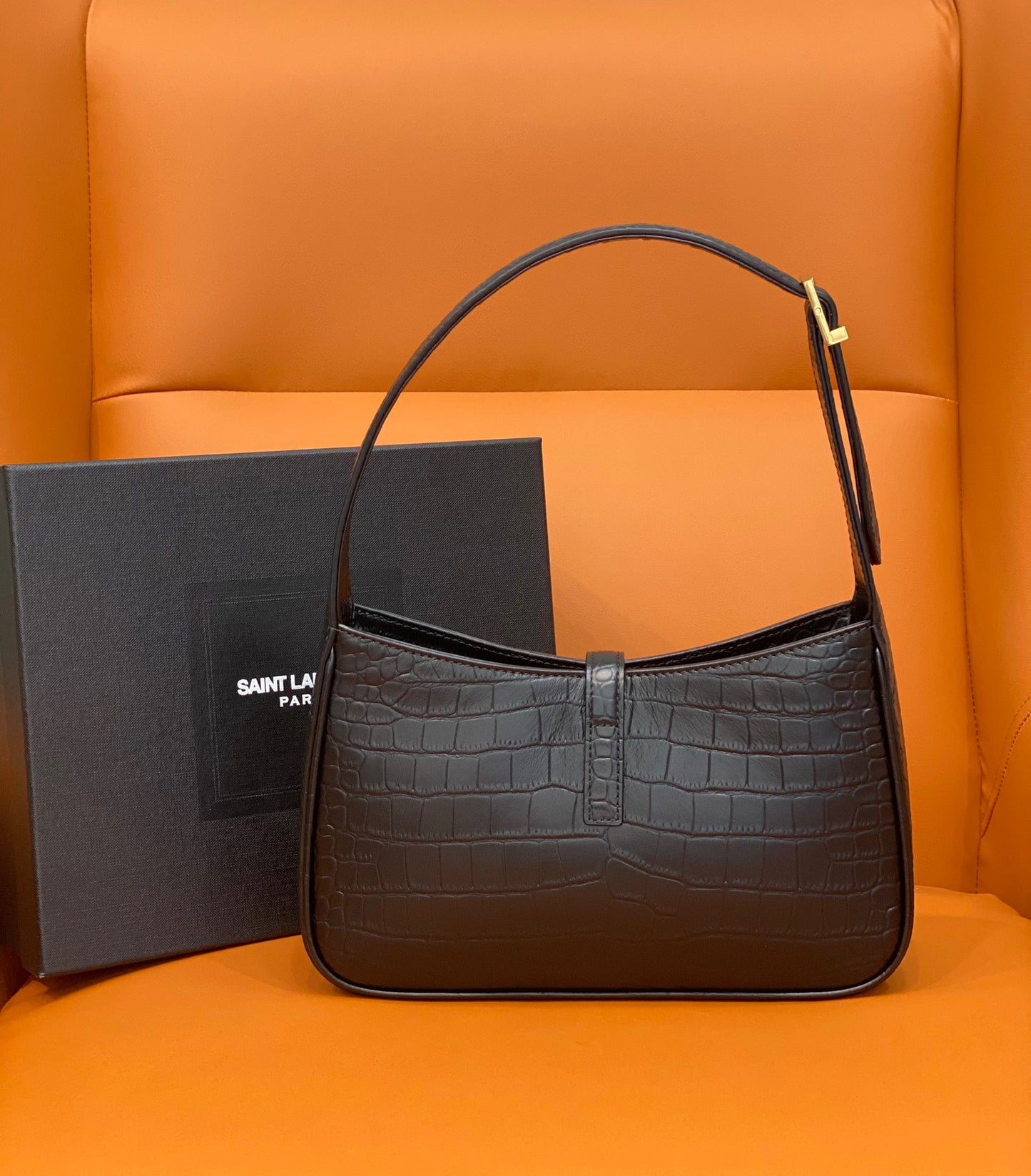 YSL Le 5 à 7 Hobo Shoulder Bag in Crocdile-embossed Leather Black