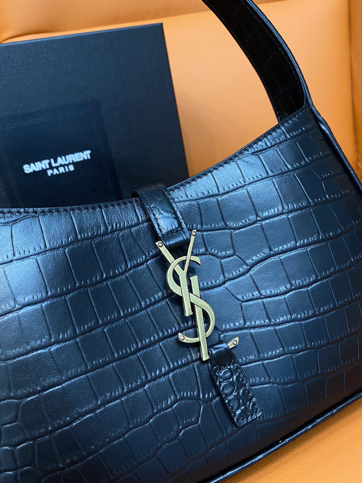 YSL Le 5 à 7 Hobo Shoulder Bag in Crocdile-embossed Leather Black