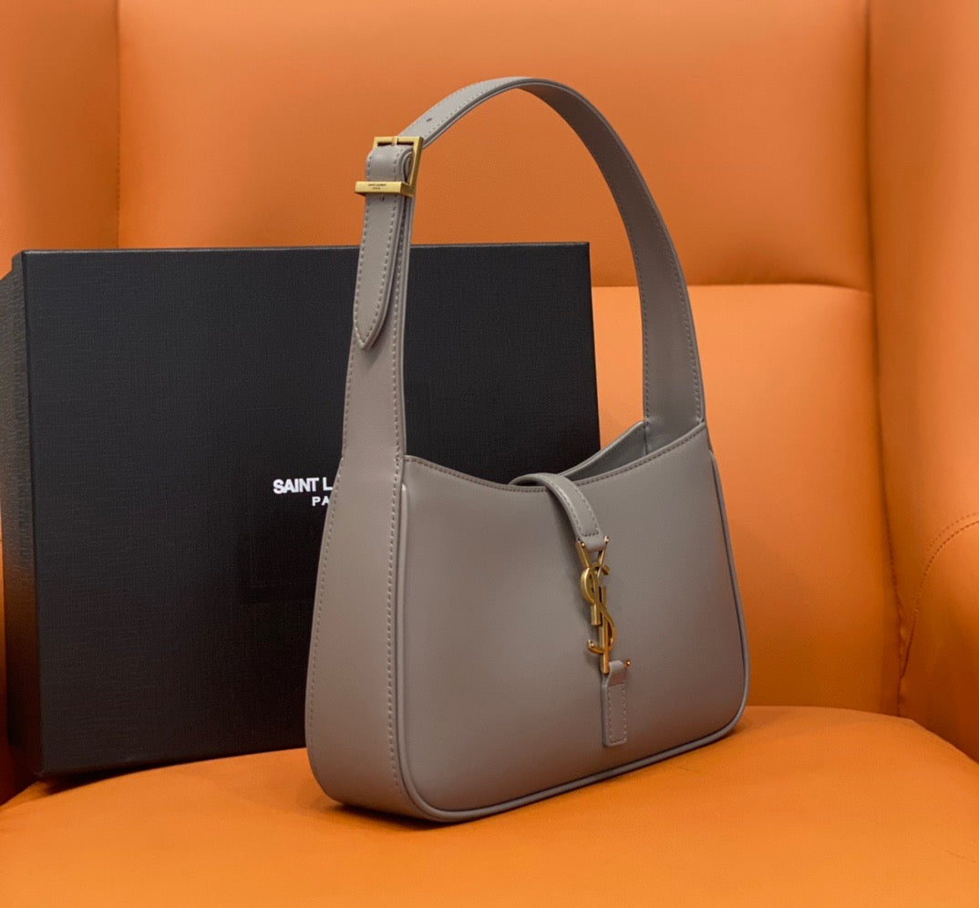 YSL Le 5 à 7 leather shoulder bag