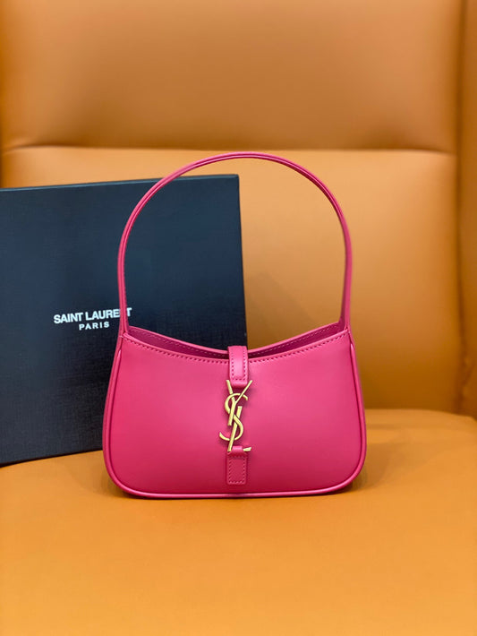 YSL Le 5 À 7 Hobo Bag In Natural Smooth Leather Pink