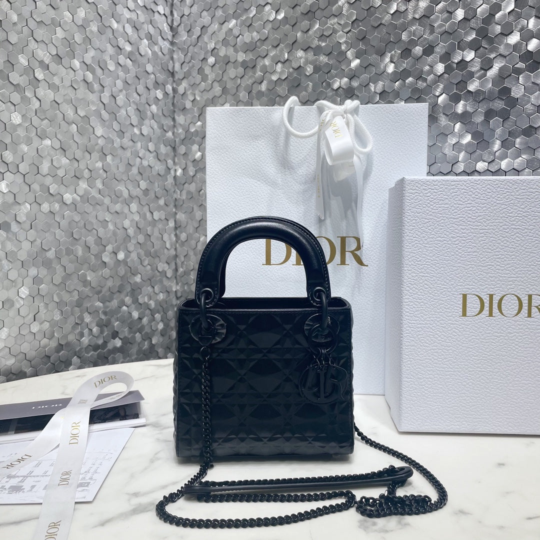 Dior Medium Lady D in Patent Cannage Calfskin Black