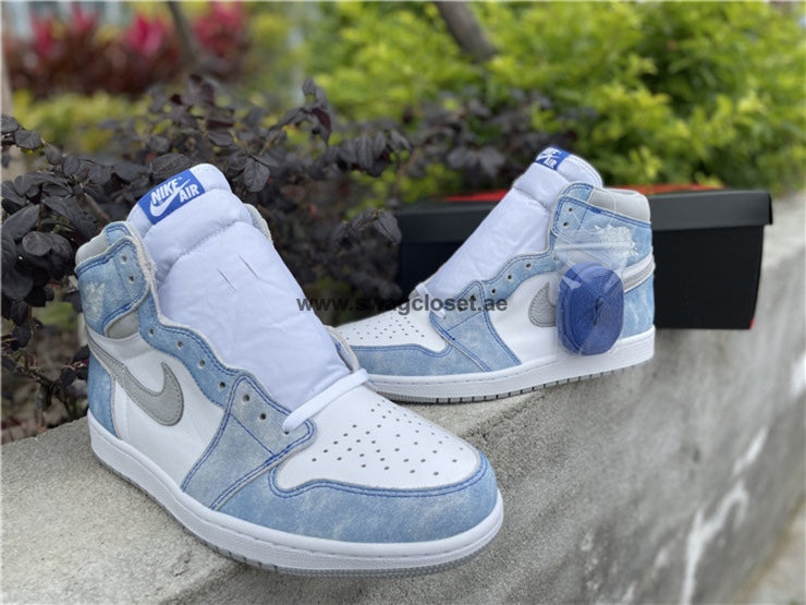 Nike Jordan 1 High “Hyper Royal”