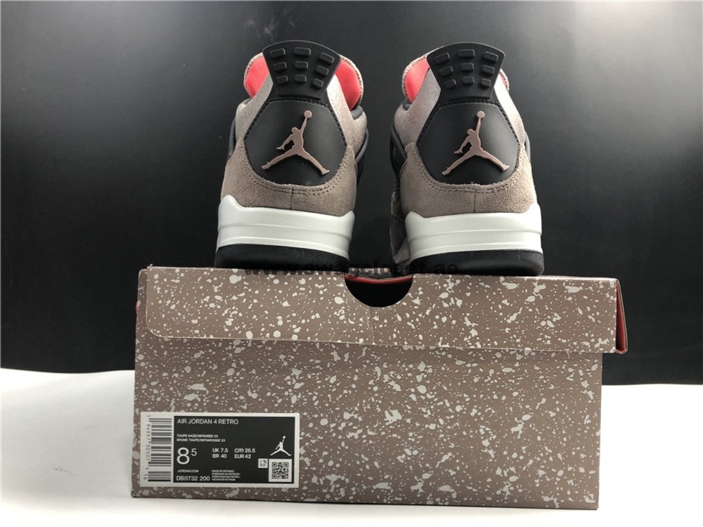 Jordan 4 "Taupe Haze"