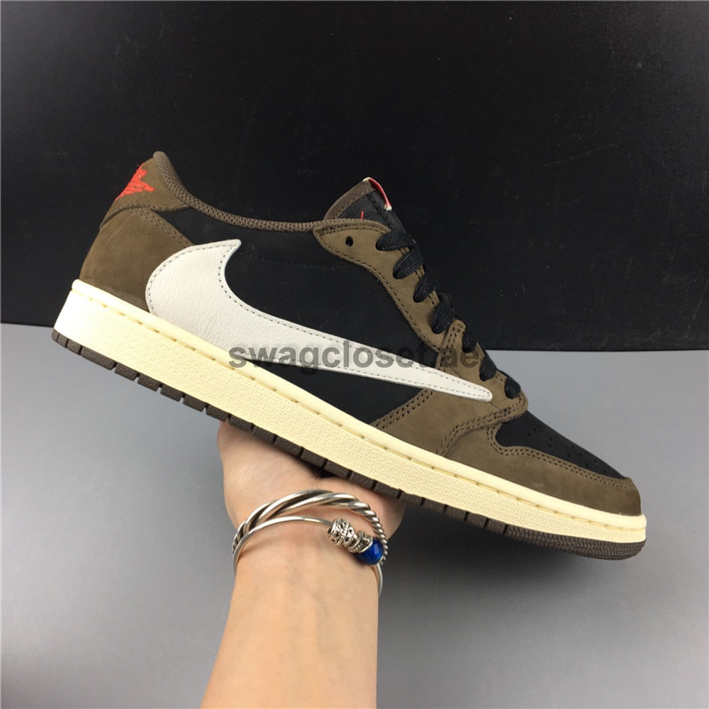 Jordan 1 Retro Low OG SP Travis Scott