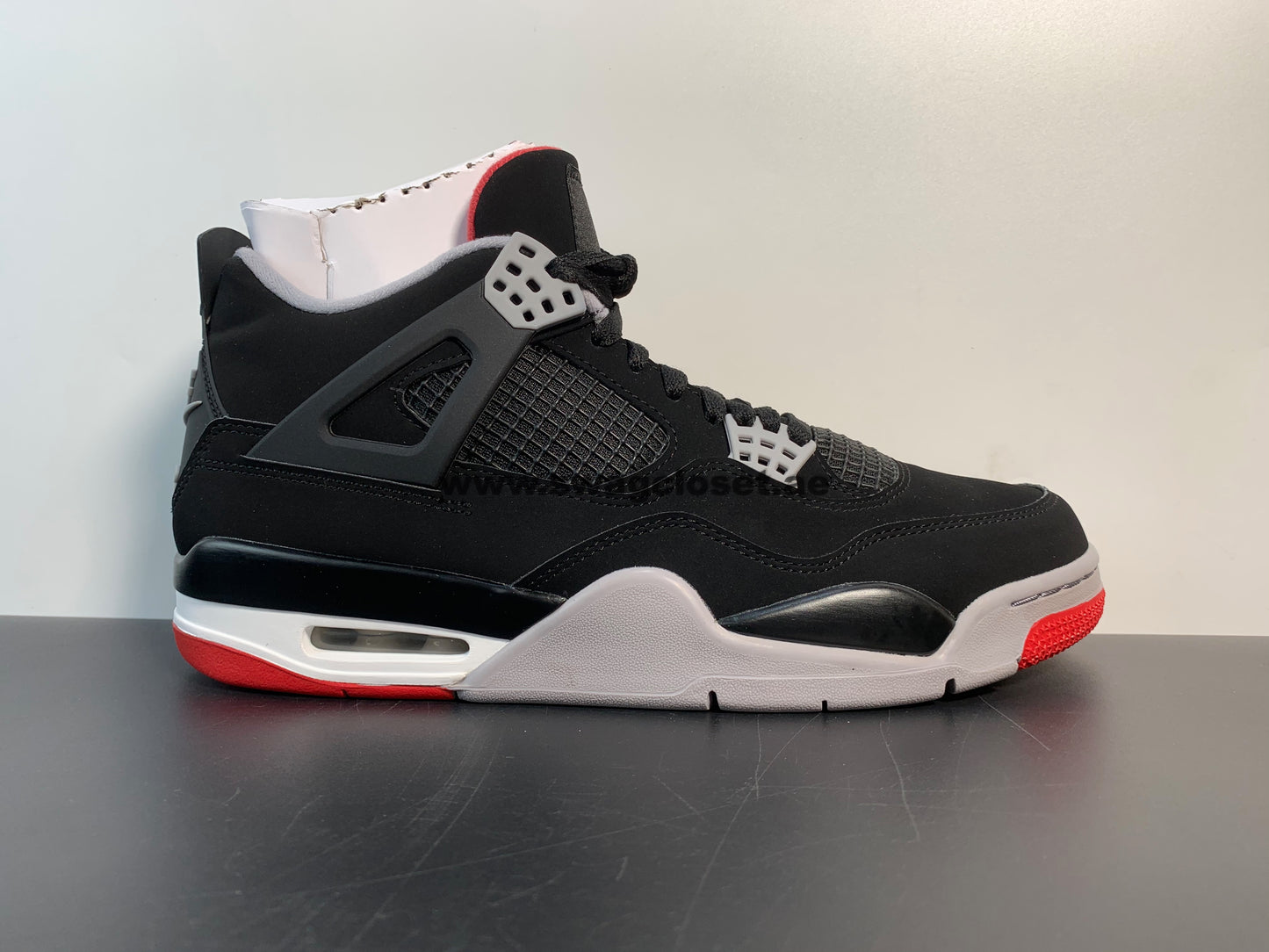 Jordan 4 Retro "Bred"