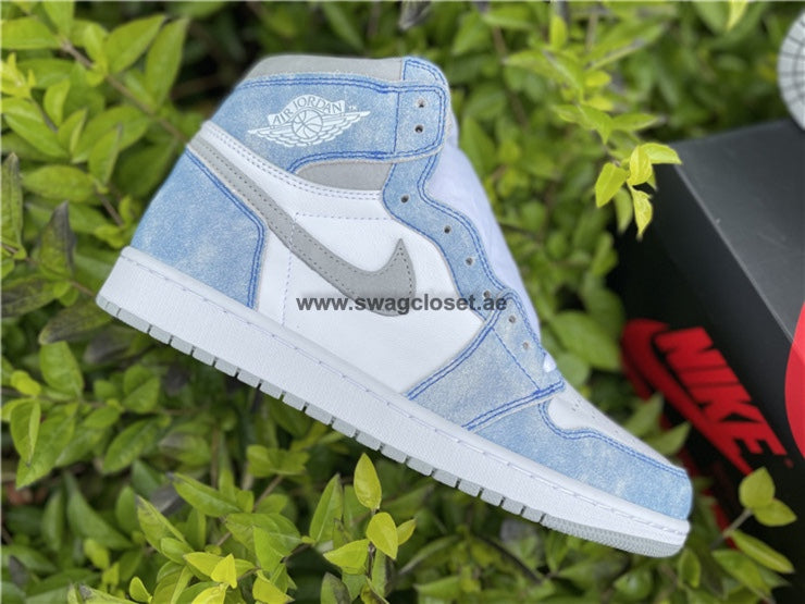 Nike Jordan 1 High “Hyper Royal”