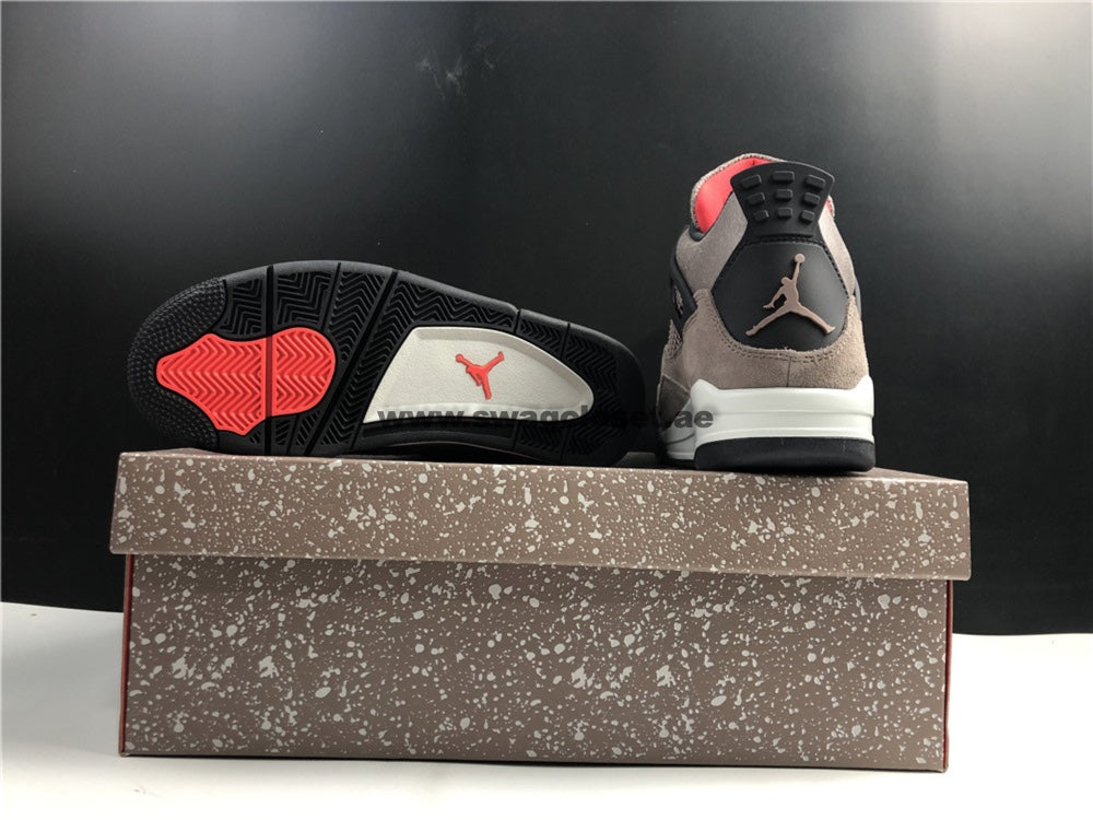 Jordan 4 "Taupe Haze"
