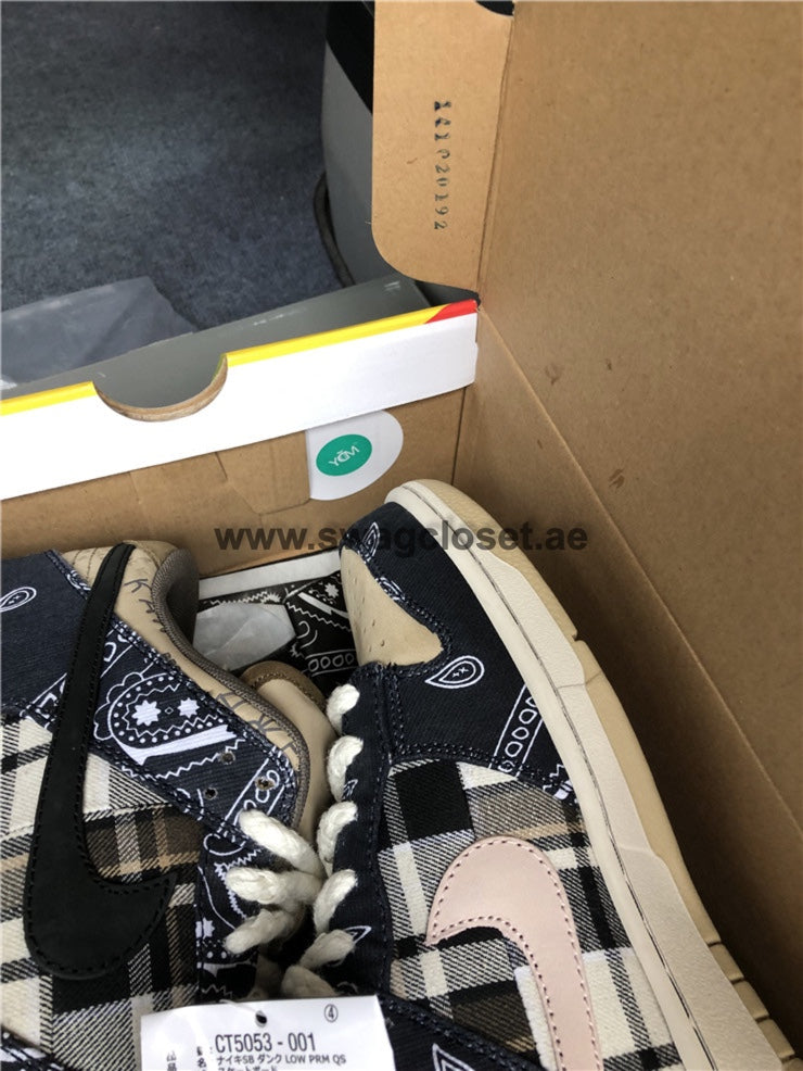 Nike Dunk Low x Travis Scott