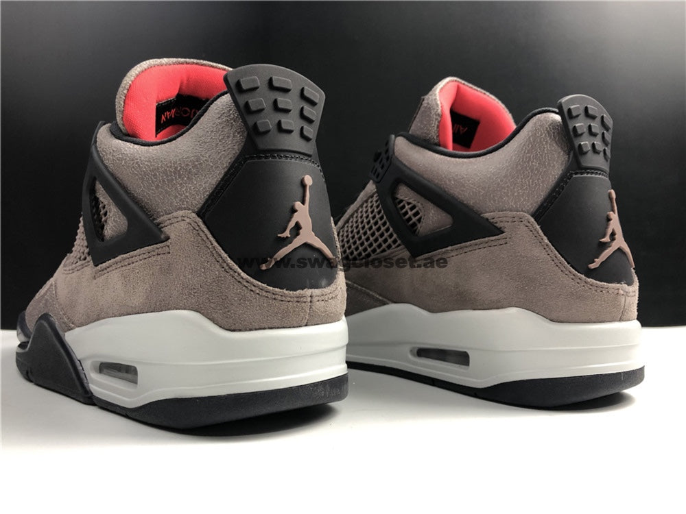 Jordan 4 "Taupe Haze"