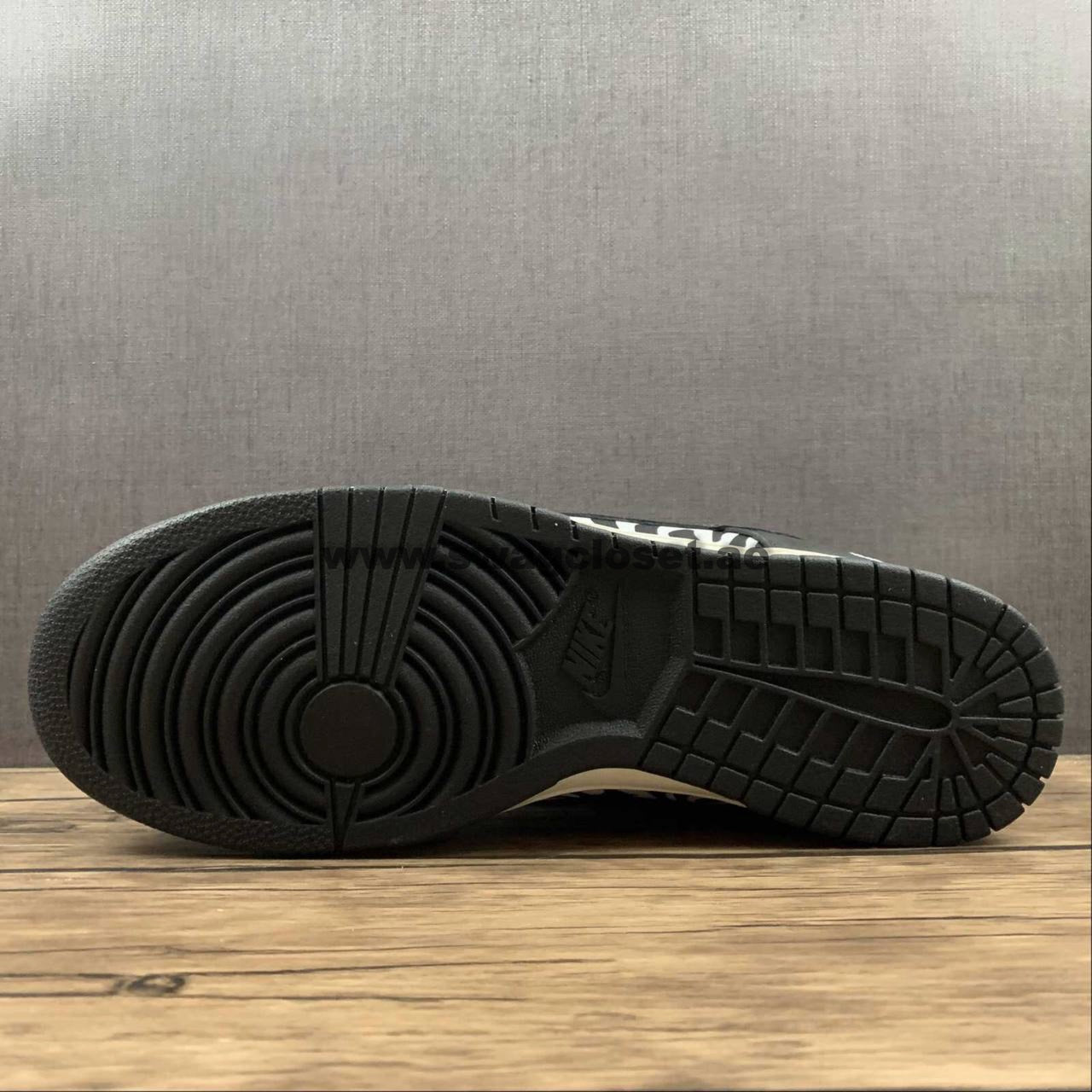 Nike SB Dunk Low "Quartersnacks Zebra"
