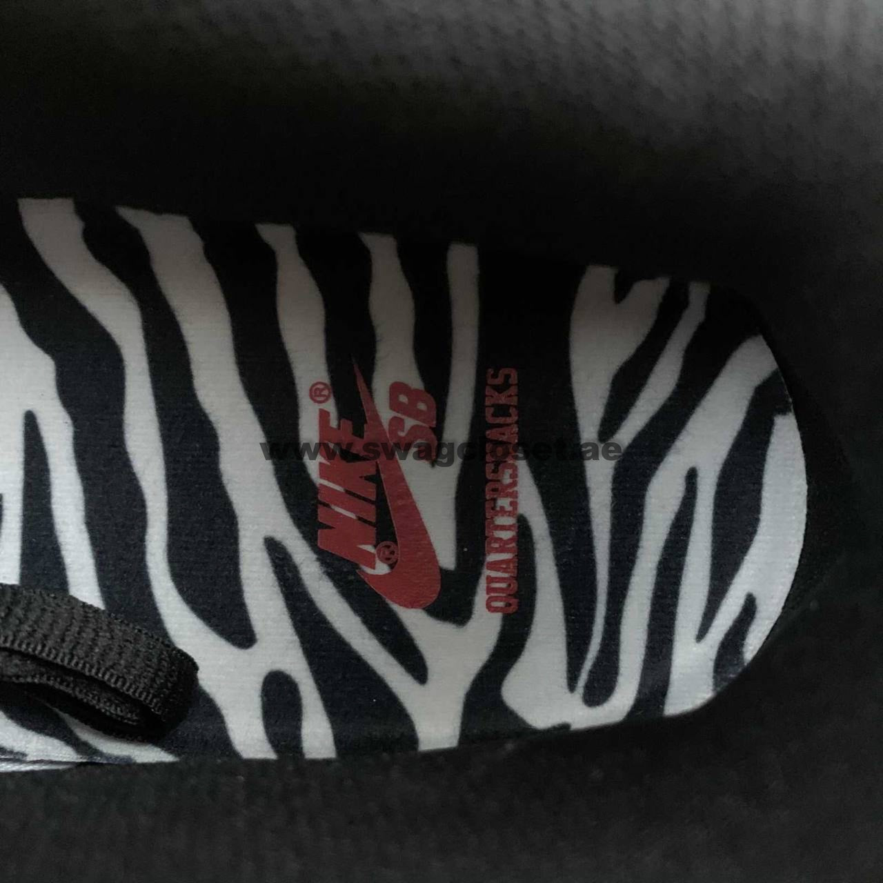 Nike SB Dunk Low "Quartersnacks Zebra"