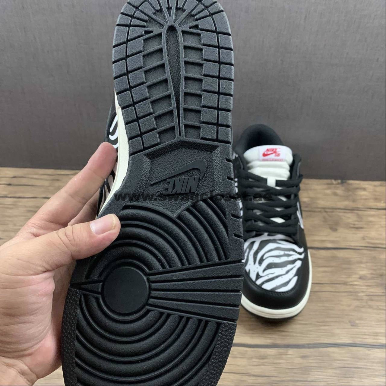 Nike SB Dunk Low "Quartersnacks Zebra"
