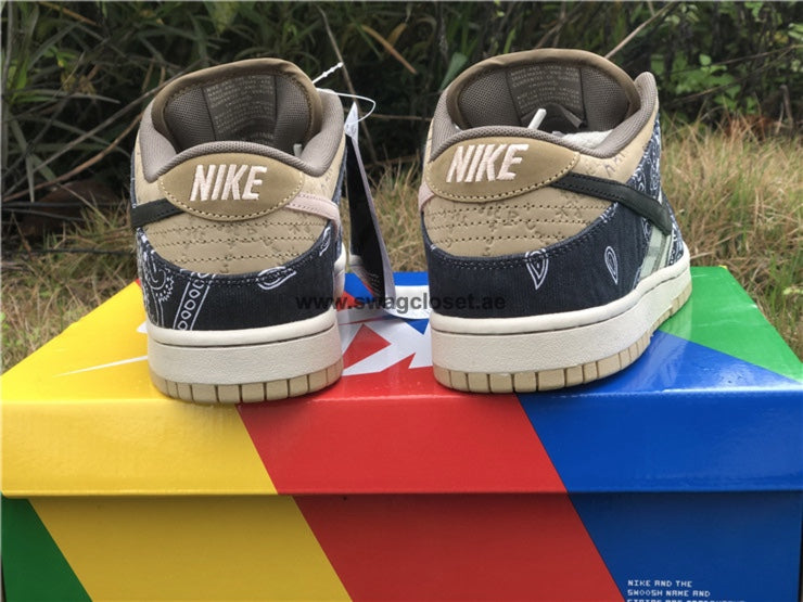 Nike Dunk Low x Travis Scott