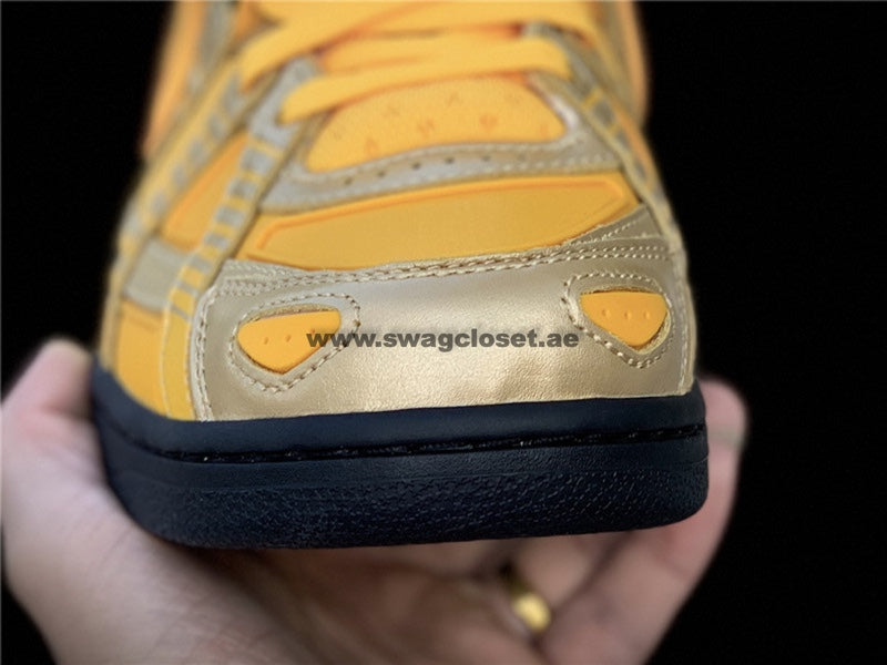 Nike Air Rubber Dunk x Off-White "University Gold"